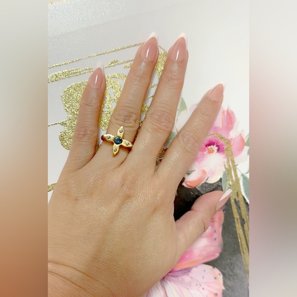 Louis Vuitton Bague Love Letter Sweet Flower Ring- size L - Picture 5 of 13